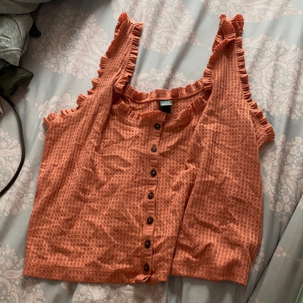 peach tank with buttons